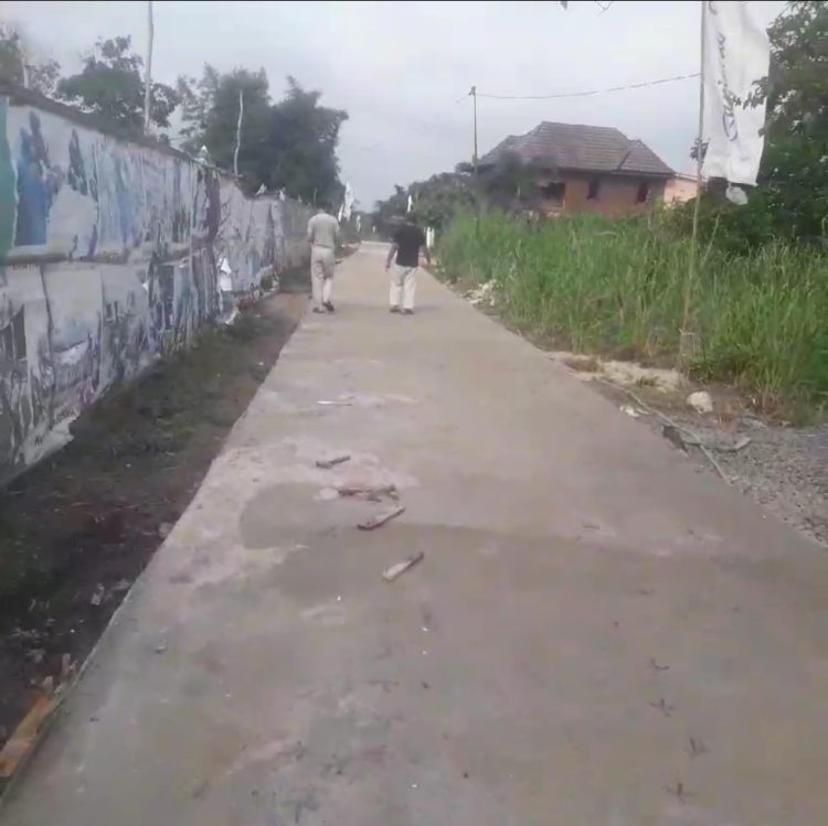 DIDUGA ADA INDIKASI PENIPUAN DALAM PEMBANGUNAN JALAN