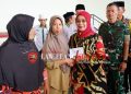 Plt Bupati Labuhanbatu Serahkan Zakat Kepada Masyarakat Rantau Utara