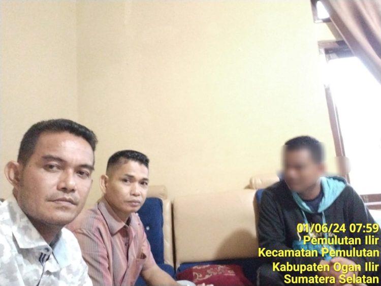 Diduga Salah Informasi dan di tungangi oleh sekelompok orang yang tidak bertanggung jawab oknum kades teluk kecapi di fitnah berselingkuh dengan seorang janda