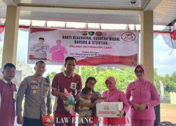 POLSEK BATANG HARI LEKO GELAR SUNATAN MASSAL DAN BANSOS JELANG HARI BHAYANGKARA KE-78