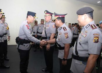 KAPOLDA SUMSEL IRJEN A RACHMAD WIBOWO PIMPIN SERAH TERIMA JABATAN 4 PEJABAT UTAMA DAN 4 KAPOLRES