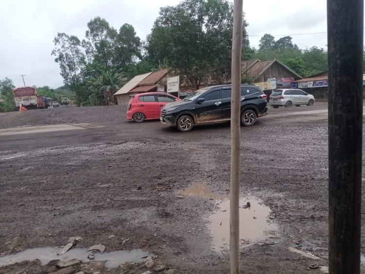 SEKRETARIS PAC GRIBJAYA KECAMATAN BAYUNG LENCIR ANGKAT BICARA TERKAIT DAMPAK LINGKUNGAN HIDUP DARI ANGKUTAN BATU BARA DI WILAYAH KECAMATAN BAYUNG LENCIR