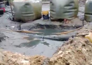 Sudah Diduga Penguapan Bau Gas minyak mentah Eks Sumur Belanda di desa kaliberau Berdampak pada kesehatan masyarakat seputaran Sumur Belanda itu