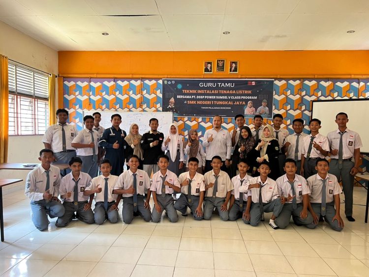 PROGRAM DSSP MENGAJAR PT.DSSP POWER SUMSEL TURUT ANDIL UNTUK MENINGKATKAN KWALITAS PENDIDIKAN DI SMK NEGERI TUNGKAL JAYA