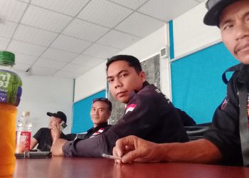 TONI SELAKU PENGURUS SEKALIGUS JUBIR PT CRBC TERKESAN TIDAK HARGAI LSM BRANTAS, ORMAS GRIB JAYA, LBH PETA TINGGALKAN RUANG RAPAT TANPA PAMIT